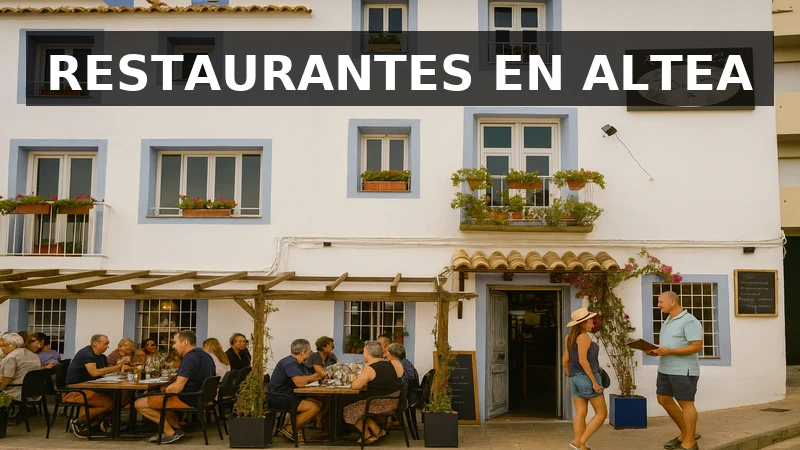 Fachada de un restaurante en Altea con comensales disfrutando en la terraza